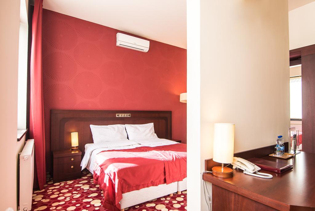 Hotel Rodan Kórnik Exteriér fotografie